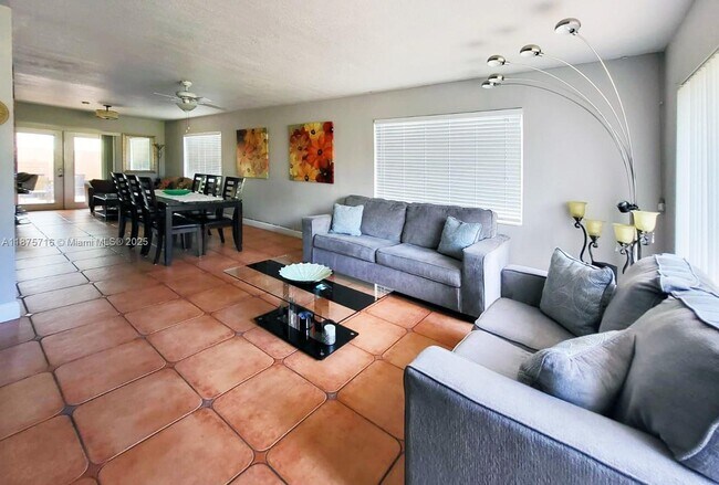 Foto del edificio - 8497 SW 137th Ave