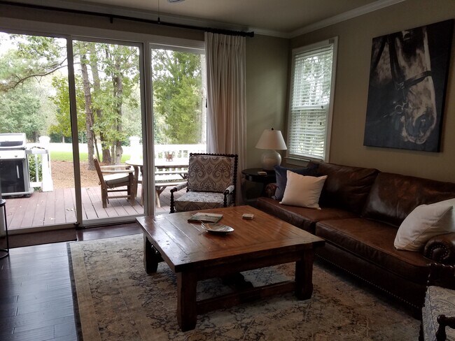 Foto del edificio - 218 Beech Haven Ln