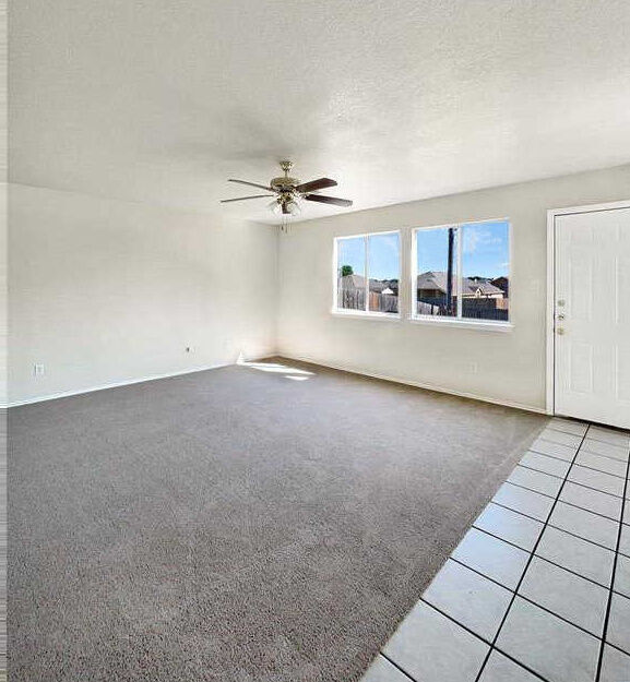 Foto del edificio - 5606 Montrose Dr