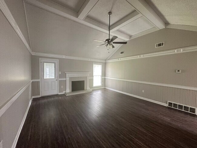 Building Photo - 4235 Chesapeake Way - Available Now!