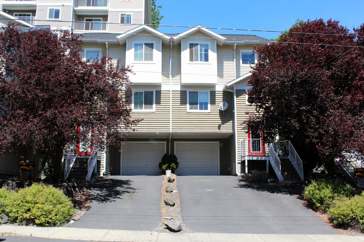 Foto principal - 421 NE Morton St