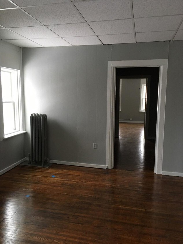 Primary Photo - 113 Lyell Ave