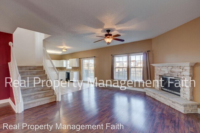 Building Photo - 3 br, 2.5 bath House - 9898 Split Rock Way