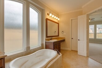 Building Photo - 34131 Mill Creek Way