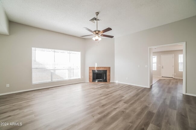 Building Photo - 7318 W Sierra Vista Dr