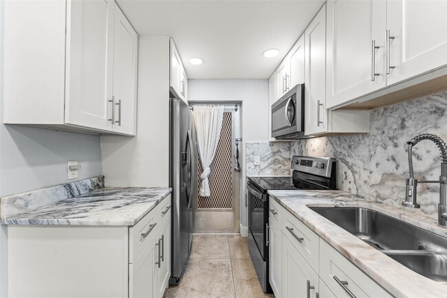 Building Photo - 4502 N Federal Hwy