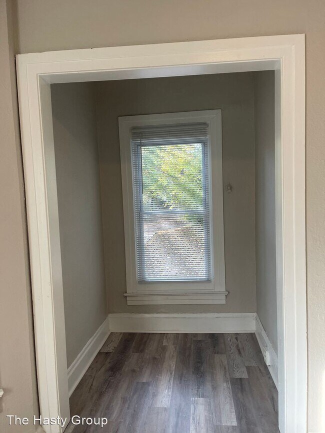 Building Photo - 5 br, 1.5 bath House - 2638 Chestnut Ave