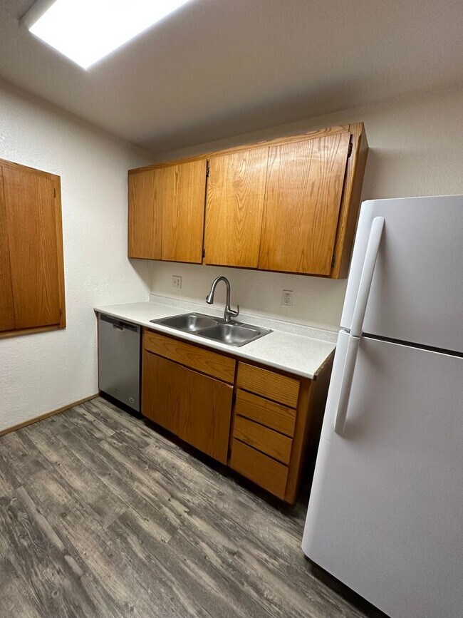 Building Photo - ScreenFirstStrike