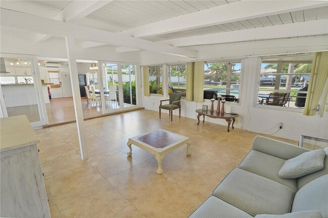 Building Photo - 7 Sunset Ln