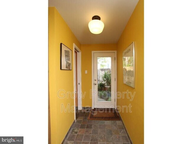 Foto del edificio - 2444 Cedar St
