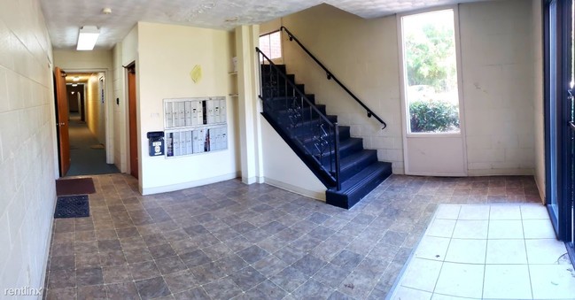 Building Photo - 1 br, 1 bath - 3012 Chamberlayne Ave