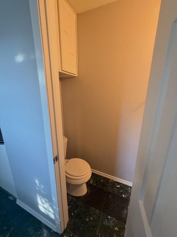 Foto del edificio - 1002 Pleasant Valley Ln