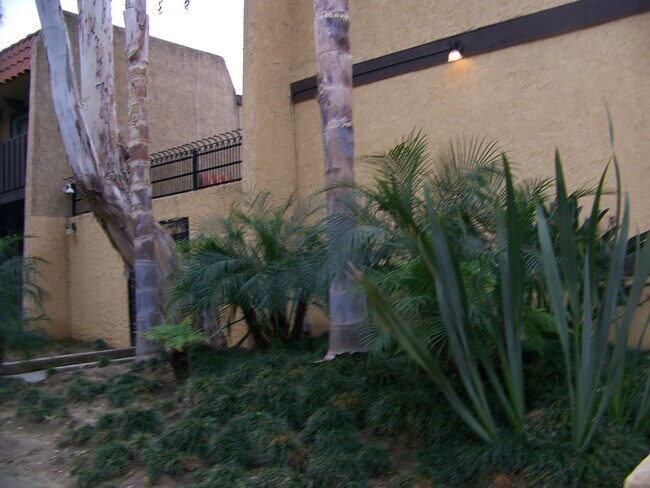 Foto del edificio - 882 Victor Ave