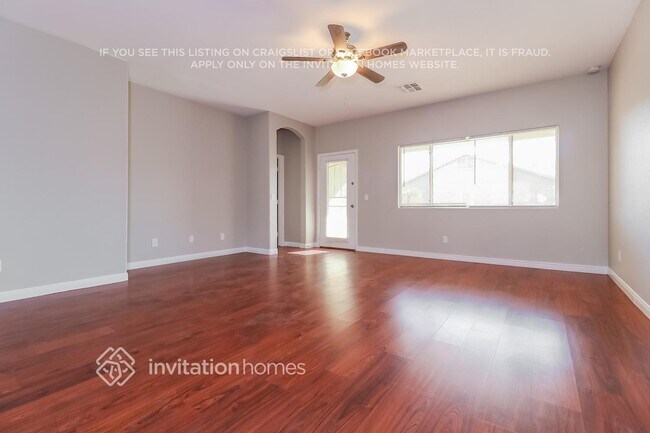 Foto del edificio - 12265 W Monroe St