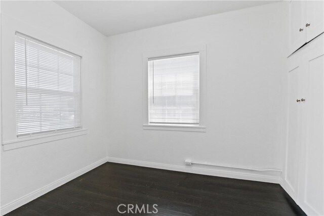Building Photo - 5943 Gaviota Ave