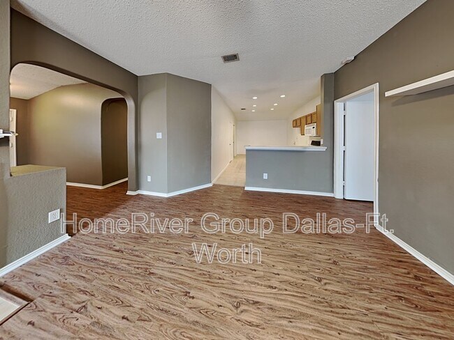 Building Photo - 4337 Apple Dr