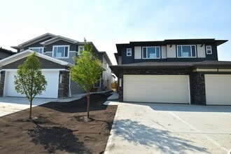 Building Photo - 2131-2135 5 Ave SW