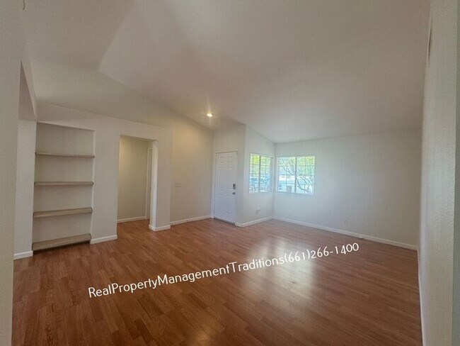 Foto del edificio - 3Bed+2 Bath Rancho vista Home