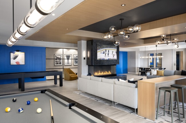 Building Photo - Avenir