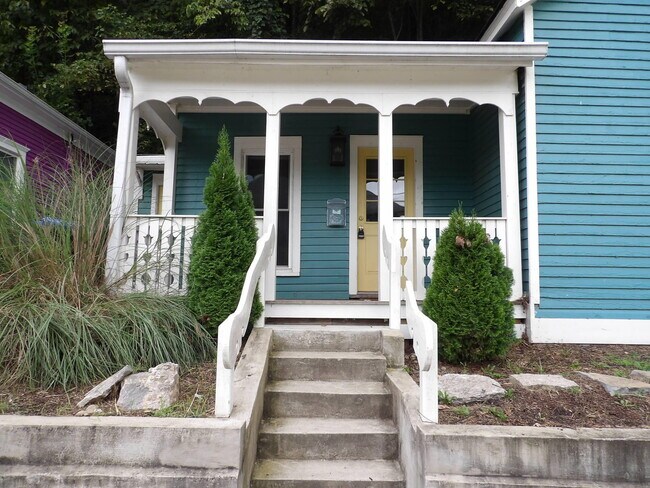 Foto del edificio - 611 Taylor Ave