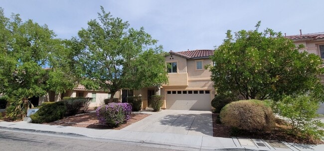 Foto del edificio - Beautiful former Model Home located near S...