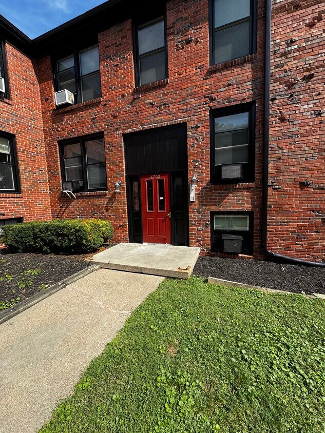 Building Photo - Cass Street