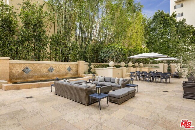 Foto del edificio - 10727 Wilshire Blvd