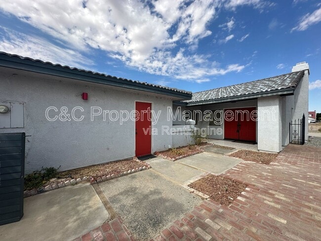 Building Photo - 26314 Driftwood Ln