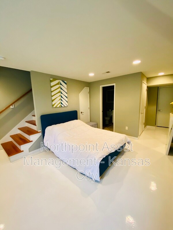 Foto del edificio - 2408 Forest Ave