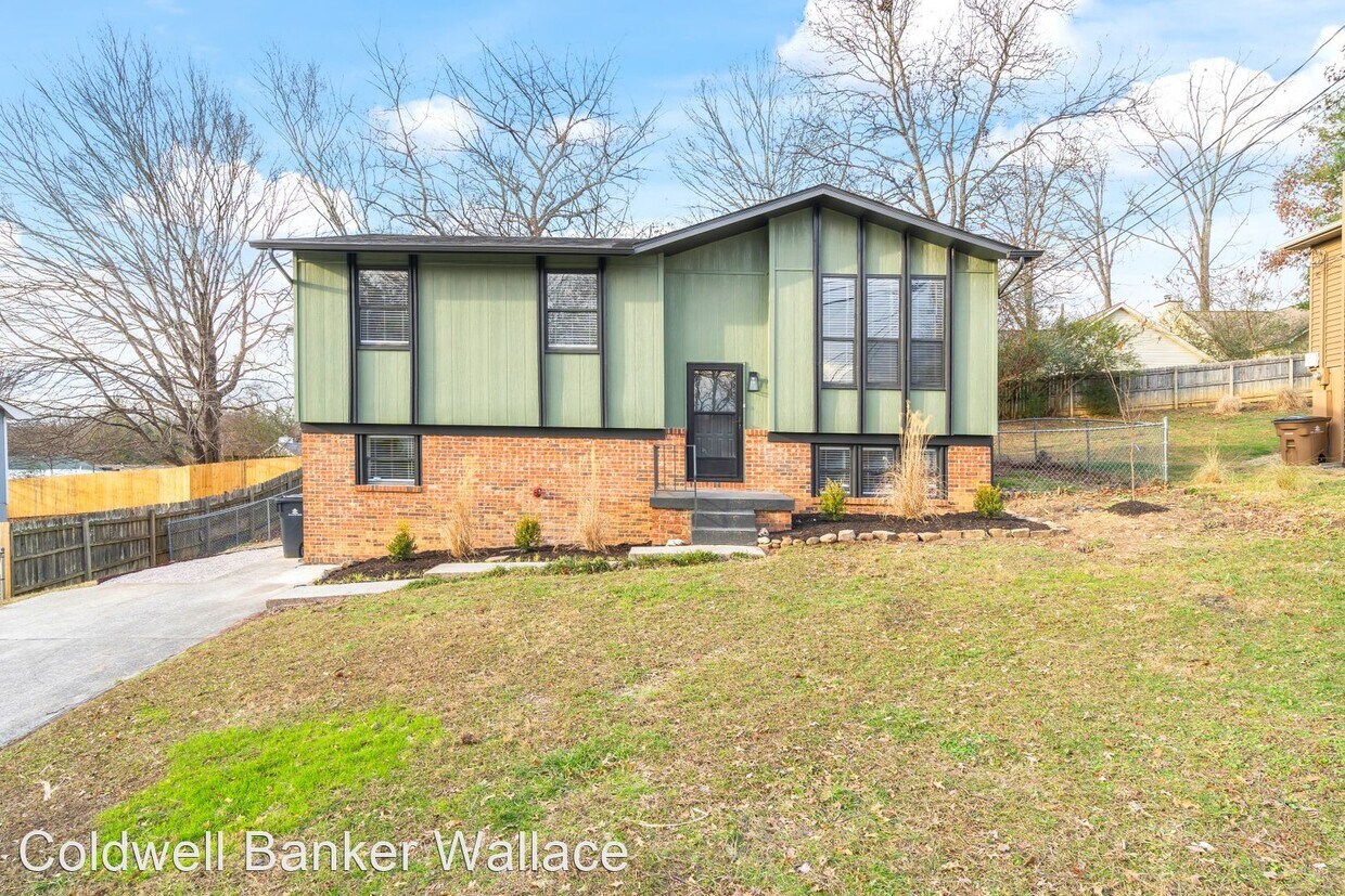 4 br, 2 bath House 6212 Robin Heights Drive House for Rent in