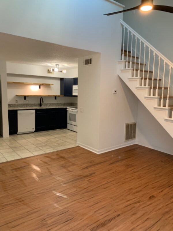 400 Cambridge Cir Unit L5, Murrells Inlet, SC 29576 Condo for Rent in