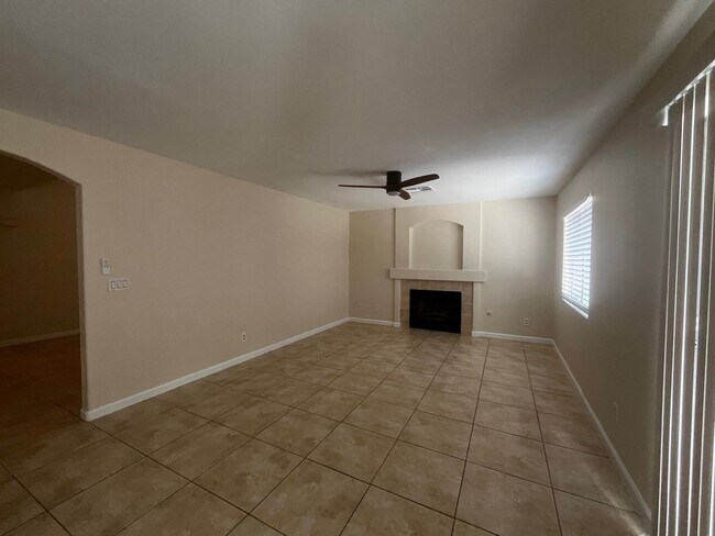 Building Photo - Summerlin Gem Ready to Move-In!
