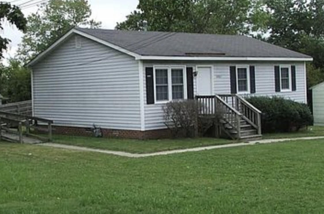 Primary Photo - 1307 Pearson St