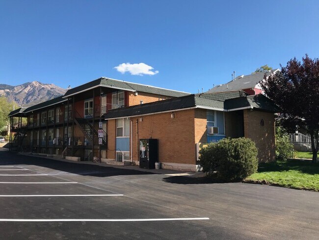 Foto del edificio - 2360 Jefferson Ave