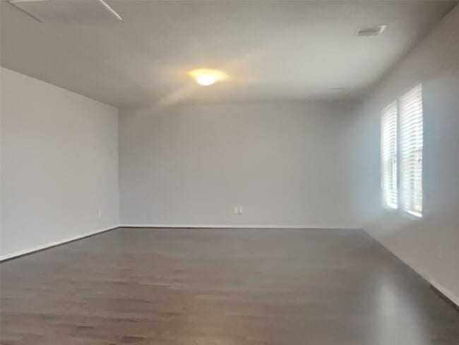 Foto del edificio - 1811 Artem Ct