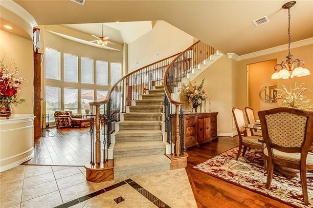 Building Photo - 4433 Young Dr