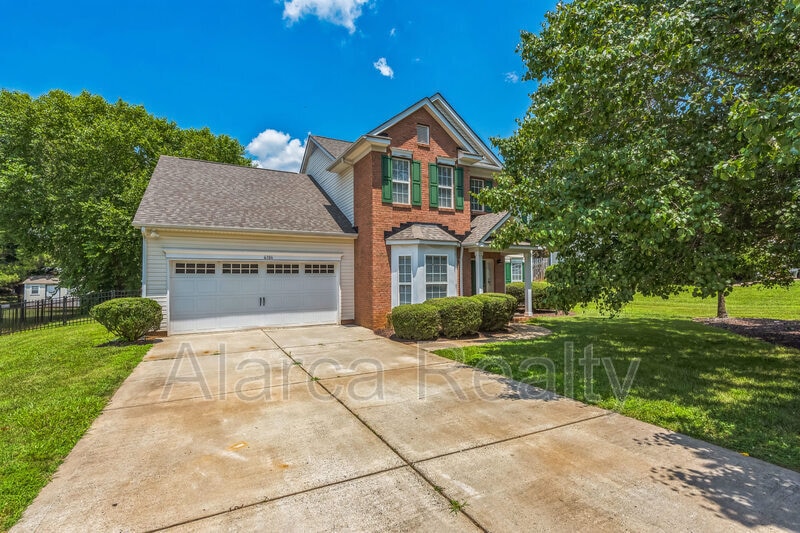 Primary Photo - 6106 Greengate Ln