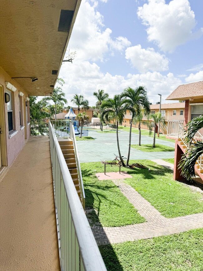 Building Photo - 101 NE 41st St