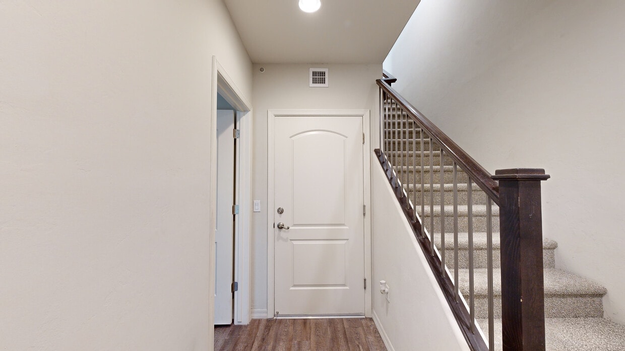 Photo - McCormick Apartments