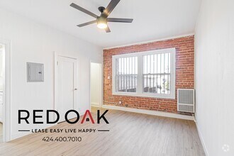 Building Photo - 245 N Kenmore Ave