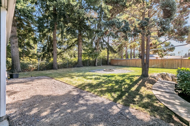 Building Photo - 625 108th Avenue Ct E