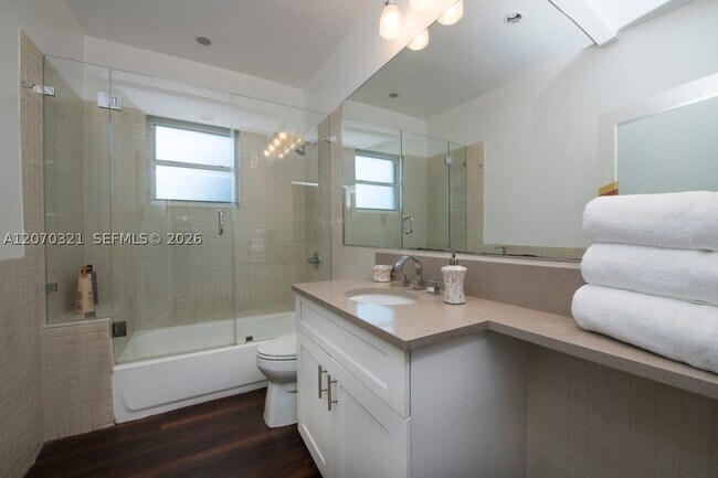 Foto del edificio - 524 NW 35th St