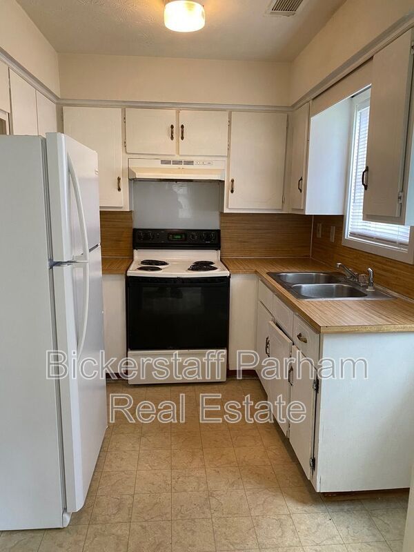 Foto del edificio - 935 Pembrook Dr