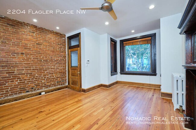 Building Photo - 2204 Flagler Pl NW
