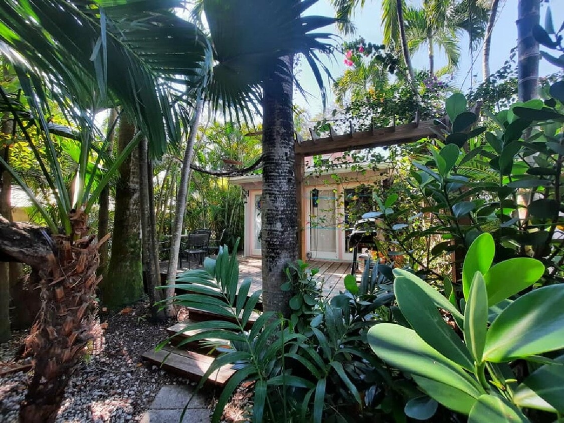 Photo - 3084 Jefferson St (Miami, FL)