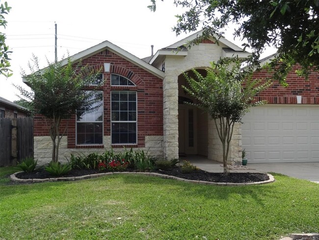Building Photo - 2535 Marquette Trail