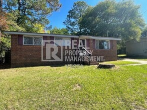 Building Photo - 618 Cedarwood Dr