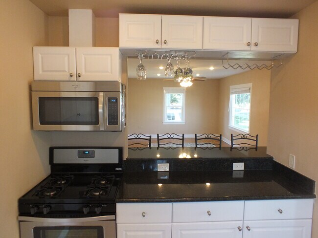 413 View to Living Room - 413 S 8th St