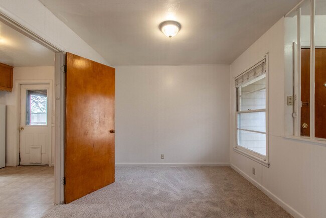 Foto del edificio - 809 Crescent St