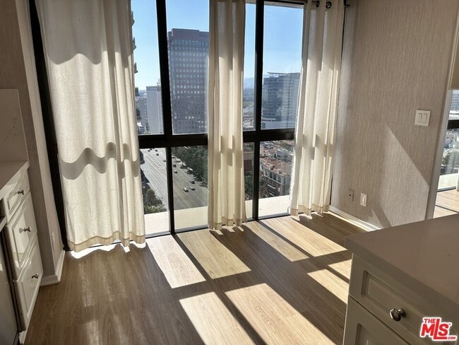 Building Photo - 10790 Wilshire Blvd